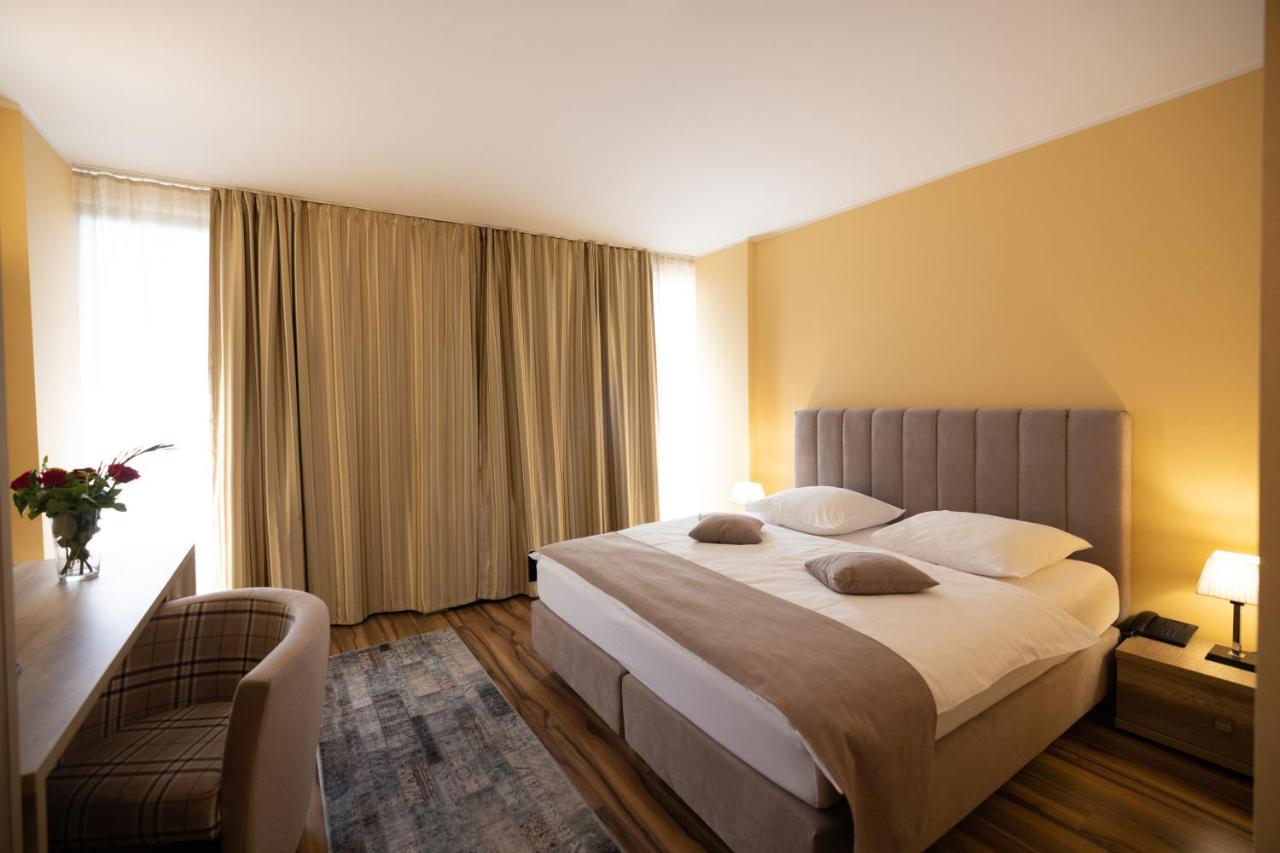 Hotel Perla Timisoara Bagian luar foto