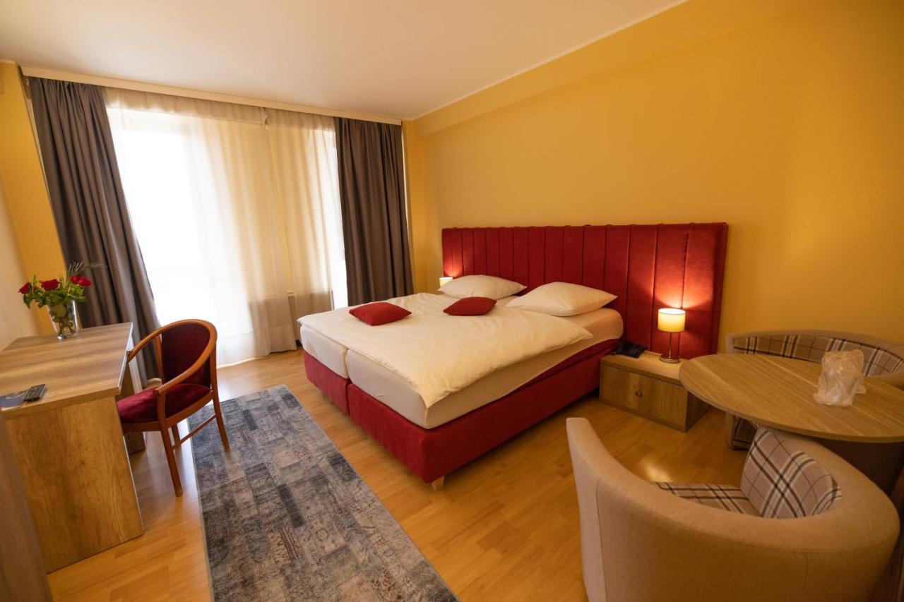 Hotel Perla Timisoara Bagian luar foto