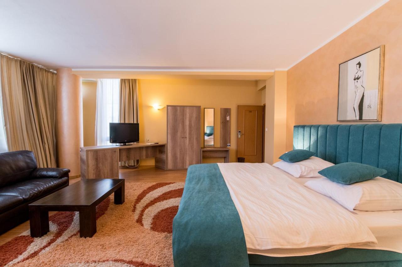 Hotel Perla Timisoara Bagian luar foto