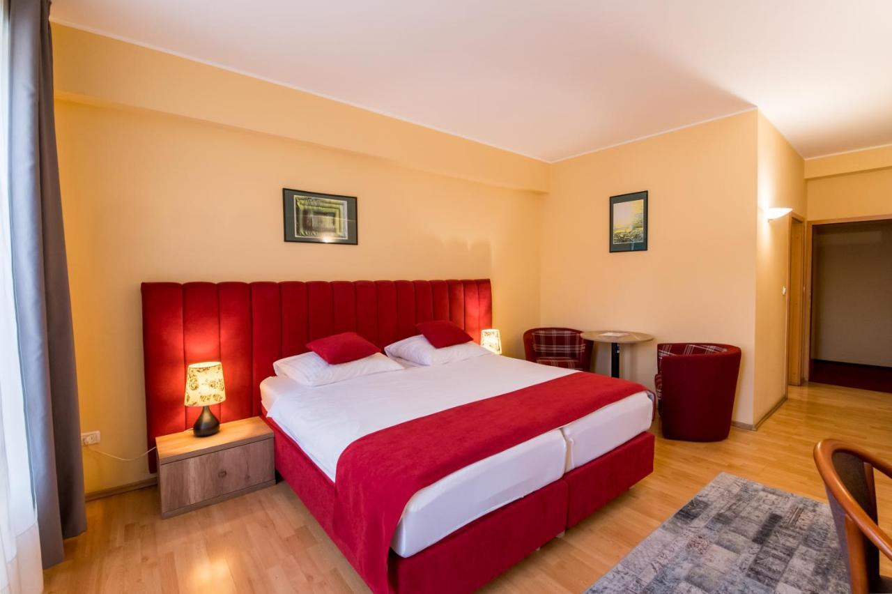 Hotel Perla Timisoara Bagian luar foto