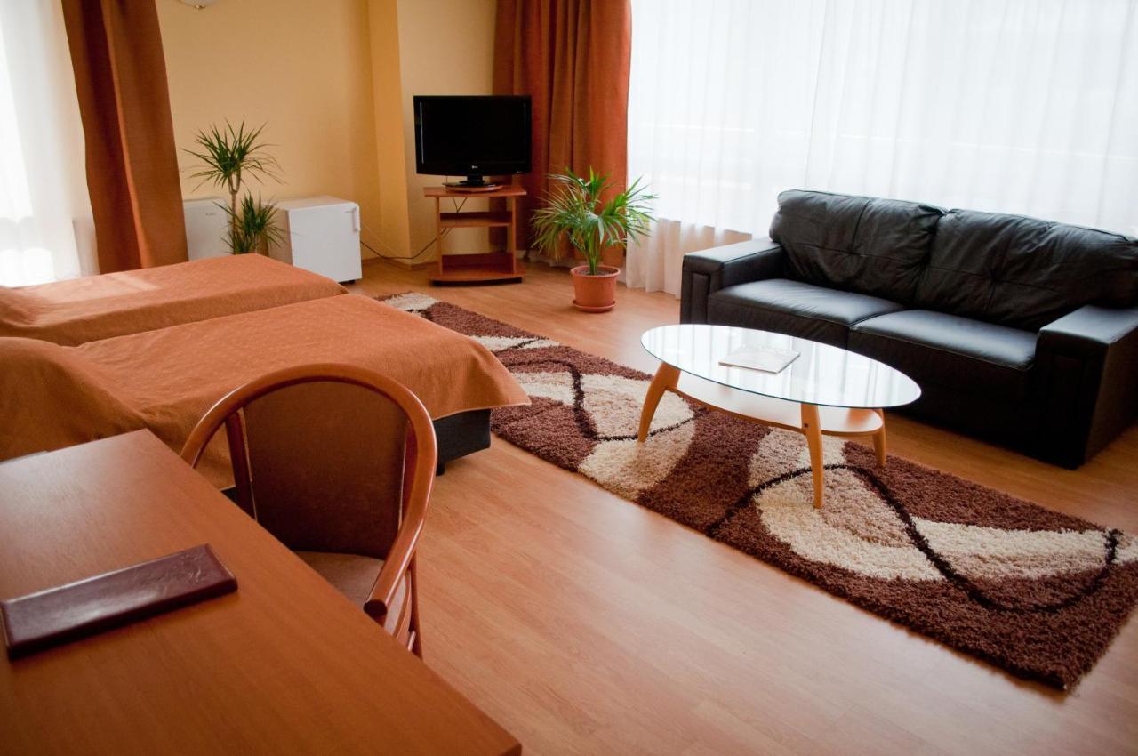 Hotel Perla Timisoara Bagian luar foto