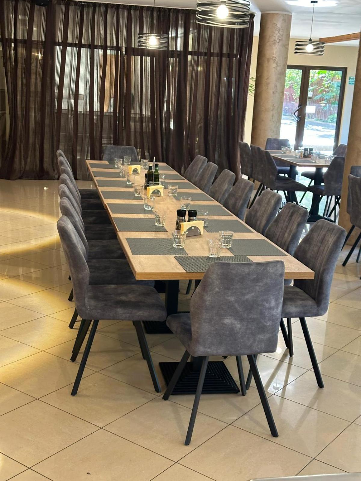 Hotel Perla Timisoara Bagian luar foto