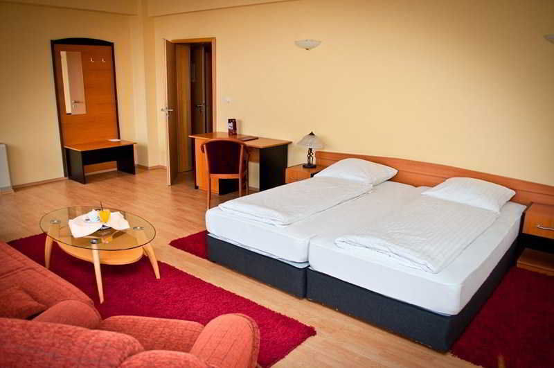 Hotel Perla Timisoara Bagian luar foto